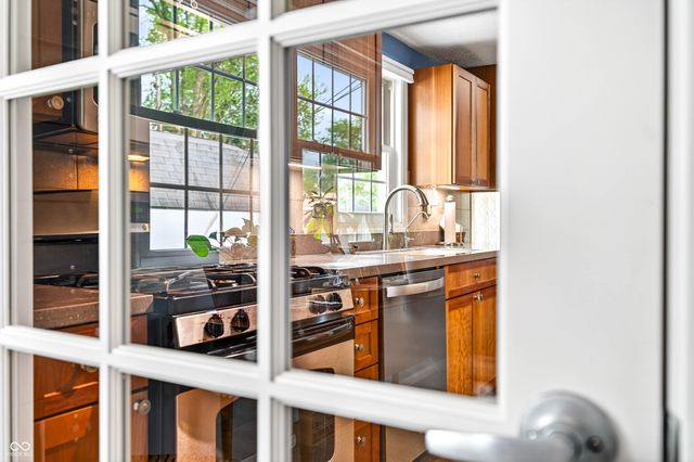 117 Lancelot Drive, Franklin, IN 46131