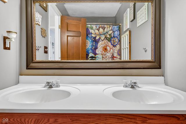 117 Lancelot Drive, Franklin, IN 46131