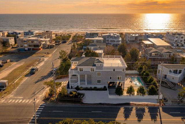 2 E CUMBERLAND AVE, Harvey Cedars, NJ 08008