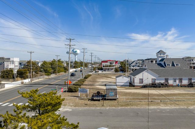 2 E CUMBERLAND AVE, Harvey Cedars, NJ 08008
