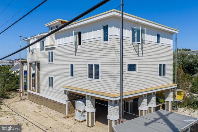 2 E CUMBERLAND AVE, Harvey Cedars, NJ 08008