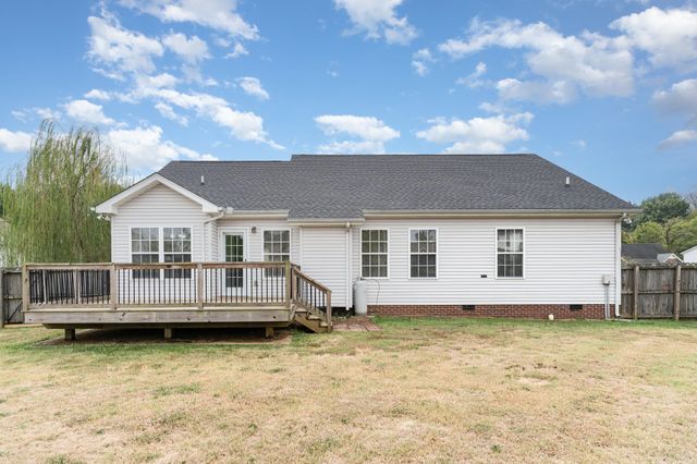 302 Bailey Ln, Pleasant View, TN 37146