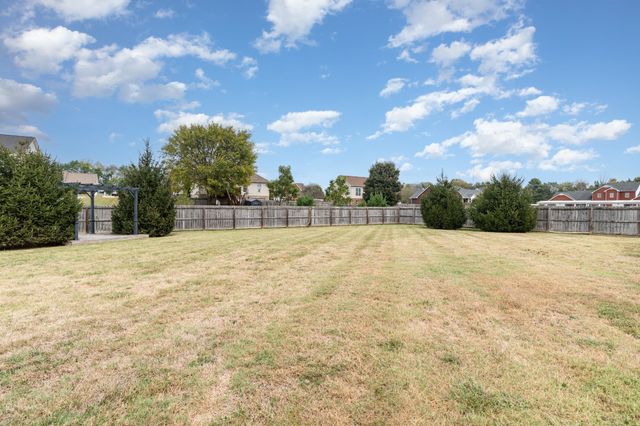 302 Bailey Ln, Pleasant View, TN 37146