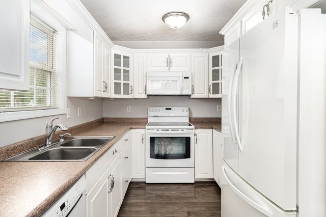 302 Bailey Ln, Pleasant View, TN 37146