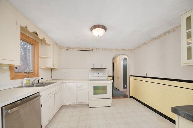 210 Pleasant Street, Seekonk, MA 02771