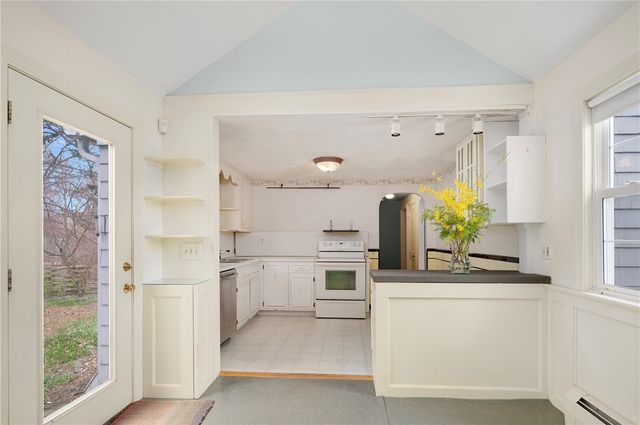 210 Pleasant Street, Seekonk, MA 02771