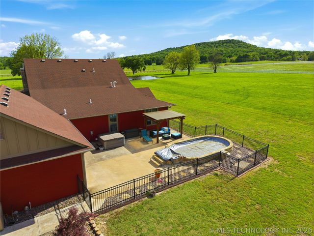 467281 Highway 100, Stilwell, OK 74960