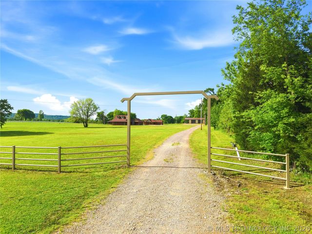 467281 Highway 100, Stilwell, OK 74960