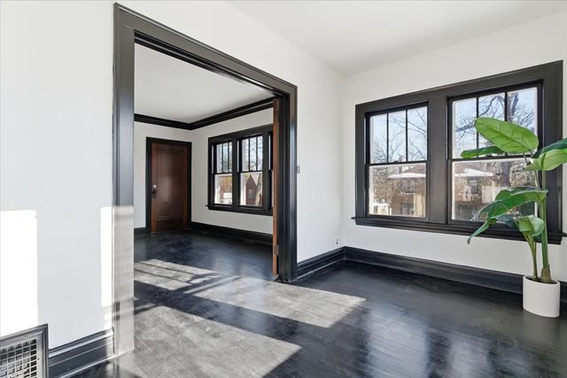 306 Oak Crest Street, Waukegan, IL 60085