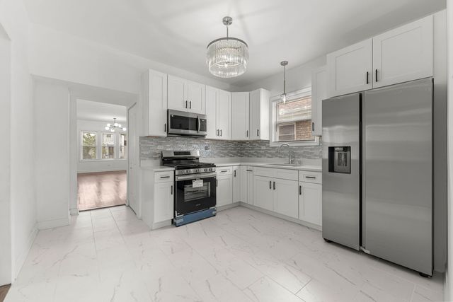 2208 N Lavergne Avenue, Chicago, IL 60639