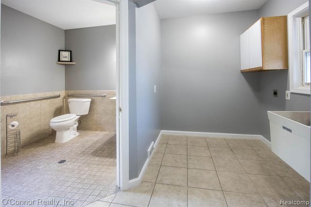 1309 Division Street, Port Huron, MI 48060