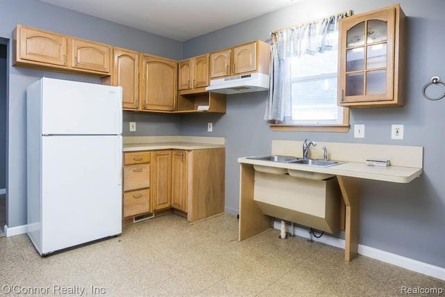 1309 Division Street, Port Huron, MI 48060