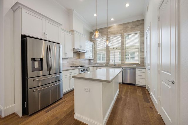 2715 Maxroy Street, Houston, TX 77007