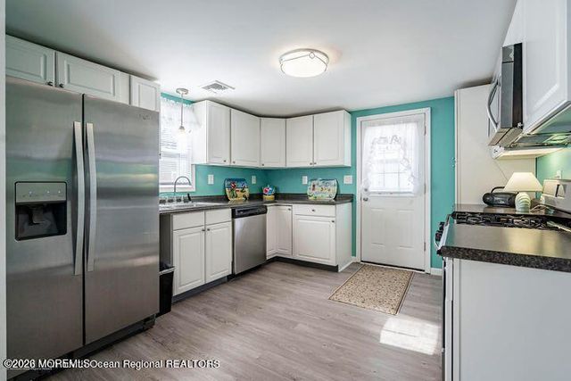 268 Fremont Avenue Front House, Seaside Heights, NJ 08751