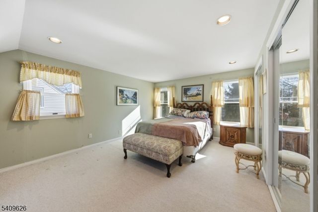 110 New York Ave, Bergenfield Boro, NJ 07621