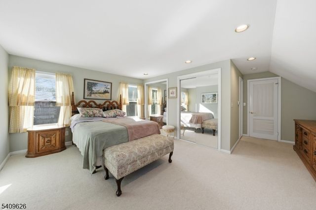 110 New York Ave, Bergenfield Boro, NJ 07621