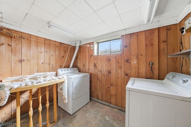 110 New York Ave, Bergenfield Boro, NJ 07621