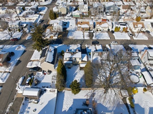 110 New York Ave, Bergenfield Boro, NJ 07621