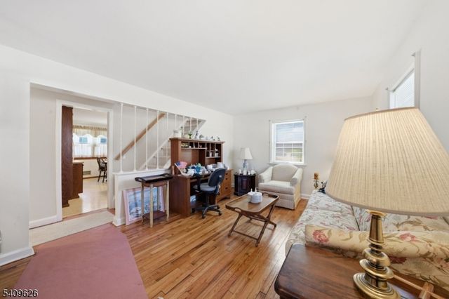 110 New York Ave, Bergenfield Boro, NJ 07621