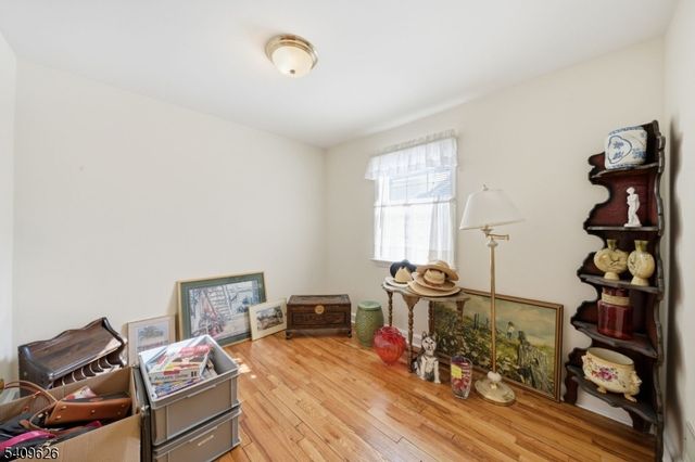 110 New York Ave, Bergenfield Boro, NJ 07621