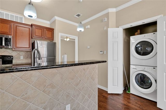 1198 Jones Butler Road 901, College Station, TX 77840