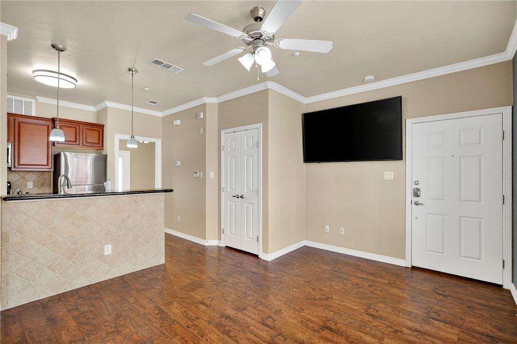 1198 Jones Butler Road 901, College Station, TX 77840 — photo 4