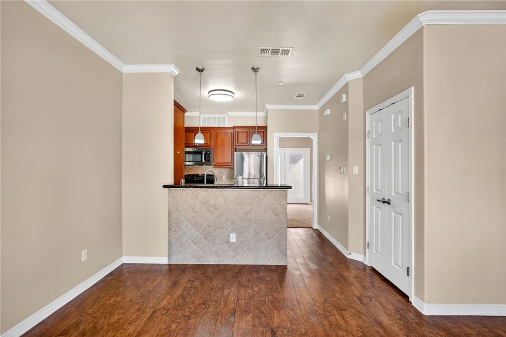 1198 Jones Butler Road 901, College Station, TX 77840 — photo 5