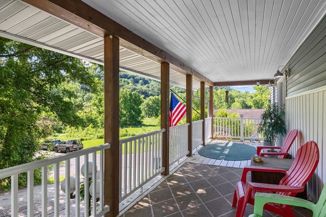 W884 E Mohawk LANE, Stoddard, WI 54658