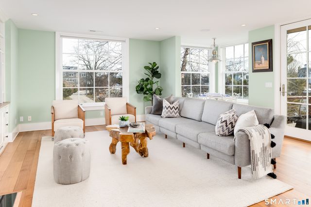 189 Shore Road, Greenwich, CT 06870