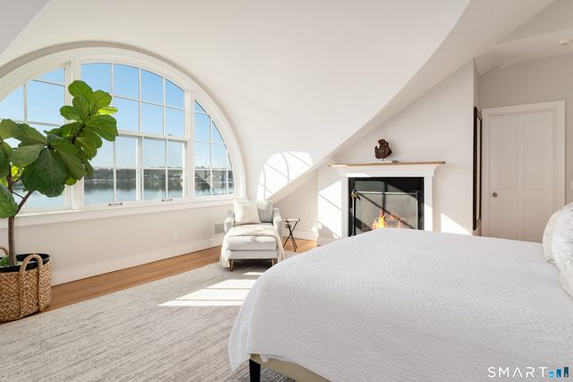 189 Shore Road, Greenwich, CT 06870