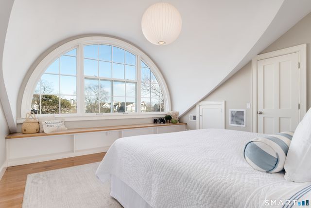 189 Shore Road, Greenwich, CT 06870