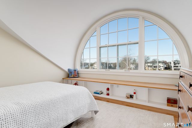 189 Shore Road, Greenwich, CT 06870