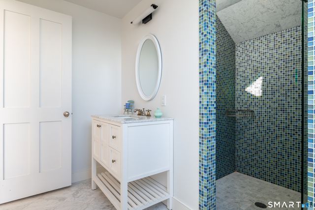 189 Shore Road, Greenwich, CT 06870