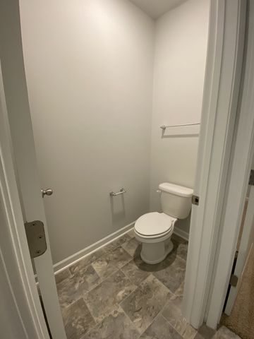 5058 Hunters Village Dr, Lebanon, TN 37087