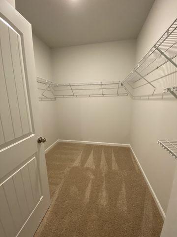 5058 Hunters Village Dr, Lebanon, TN 37087