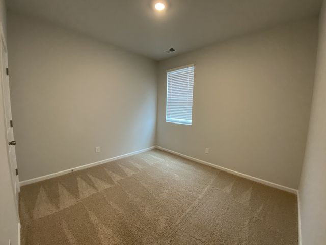 5058 Hunters Village Dr, Lebanon, TN 37087