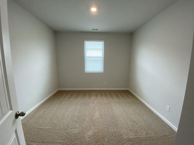 5058 Hunters Village Dr, Lebanon, TN 37087