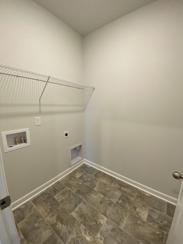 5058 Hunters Village Dr, Lebanon, TN 37087