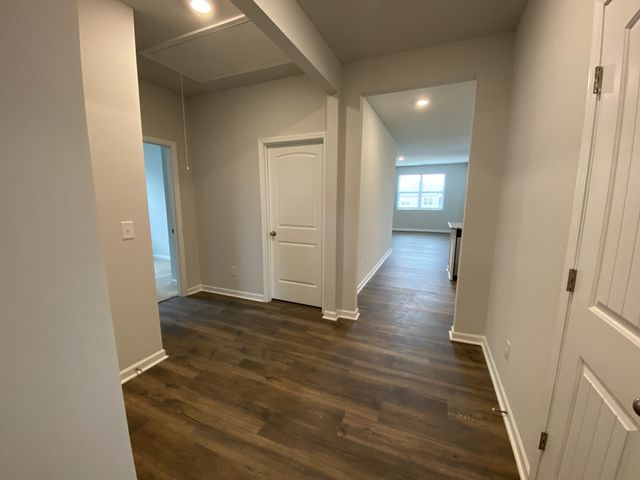 5058 Hunters Village Dr, Lebanon, TN 37087