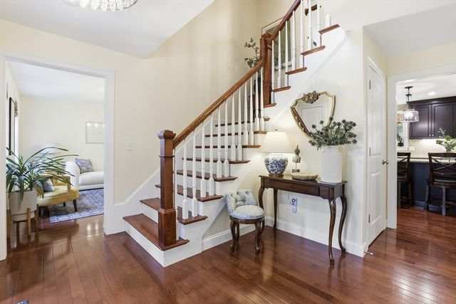 4 Murray Hill Circle, Wilmington, MA 01887