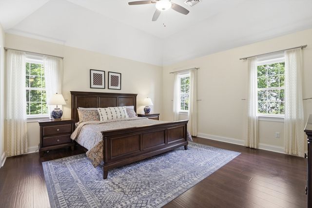 4 Murray Hill Circle, Wilmington, MA 01887