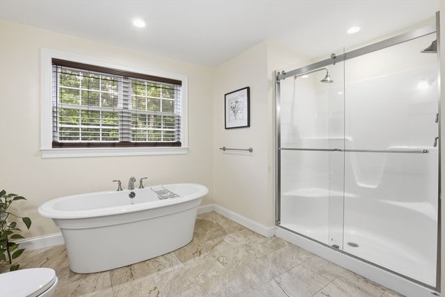 4 Murray Hill Circle, Wilmington, MA 01887