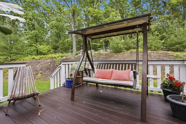 4 Murray Hill Circle, Wilmington, MA 01887