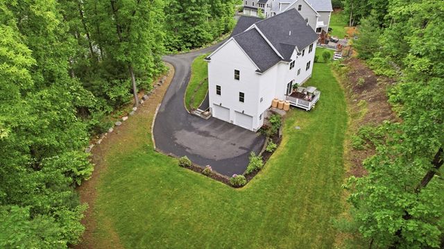 4 Murray Hill Circle, Wilmington, MA 01887