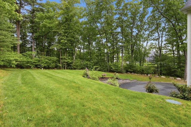4 Murray Hill Circle, Wilmington, MA 01887