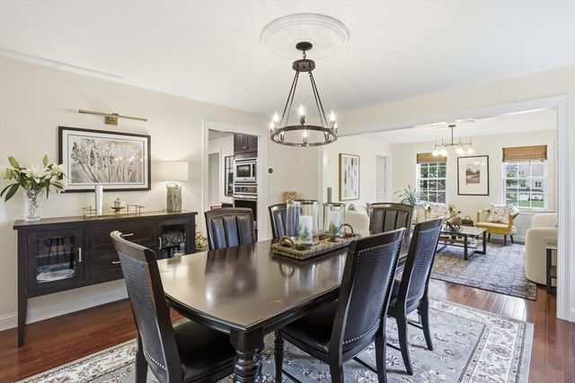 4 Murray Hill Circle, Wilmington, MA 01887