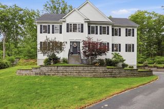 4 Murray Hill Circle, Wilmington, MA 01887