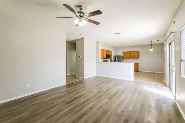 2205 N 91st Glen, Phoenix, AZ 85037