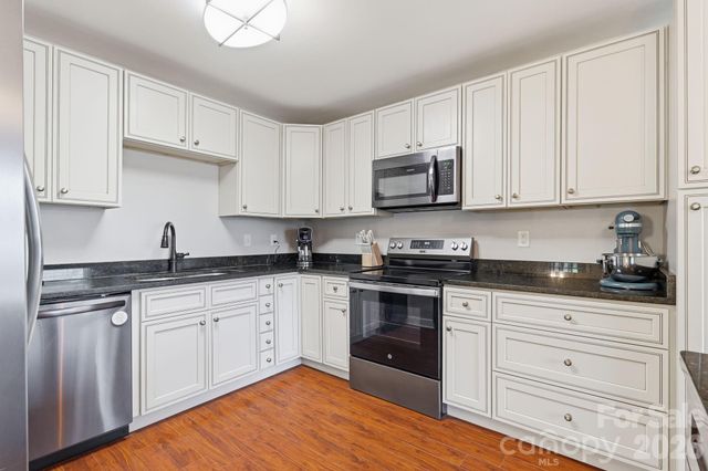 2080 South Point Road, Belmont, NC 28012