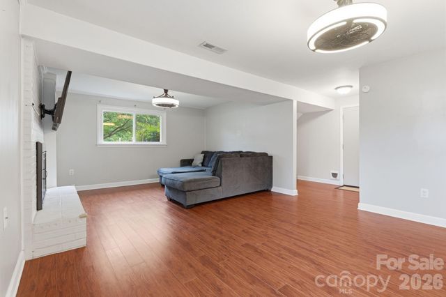 2080 South Point Road, Belmont, NC 28012